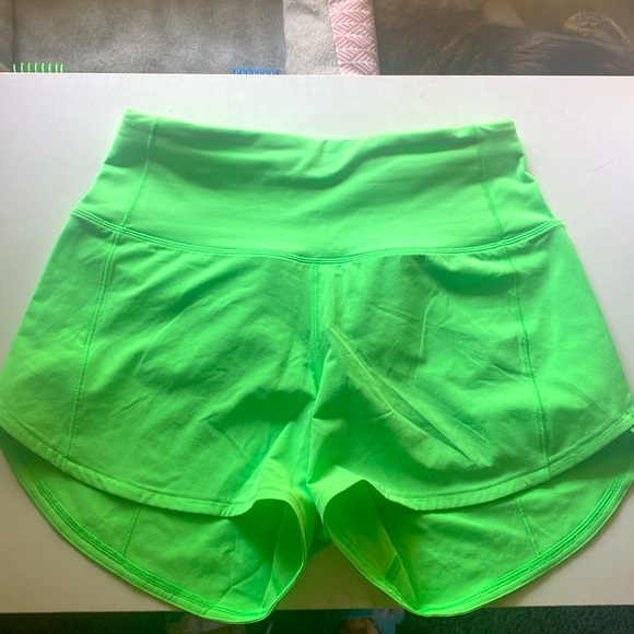 Lululemon Speed Up Shorts Size 2. 4” - Picture 2 of 3